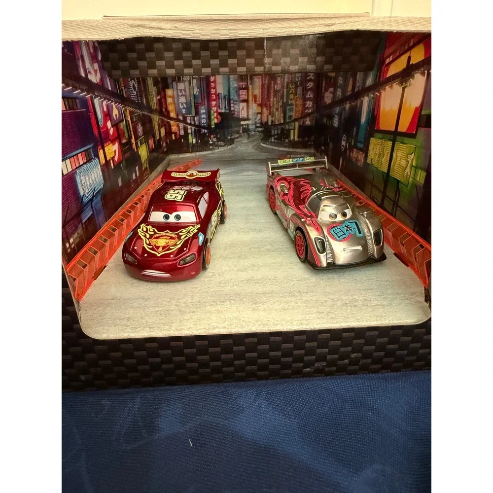 Disney Pixar Cars Neon Racers Lightning McQueen Shu Todoroki Light Up 2-Pack